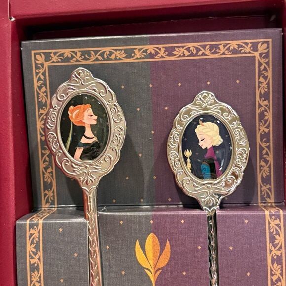 Tokyo Disney Sea Frozen Coronation Celebration Queen Elsa Spoon & Fork Set NEW - Picture 7 of 7